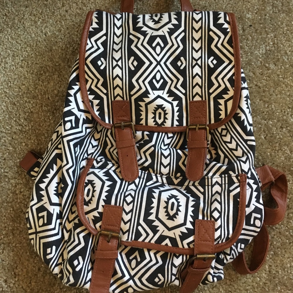 Tribal Backpack Drawstring Black & White